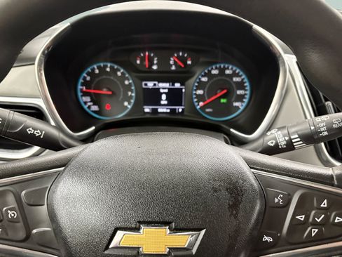 Used 2018 Chevrolet Equinox LS image 30