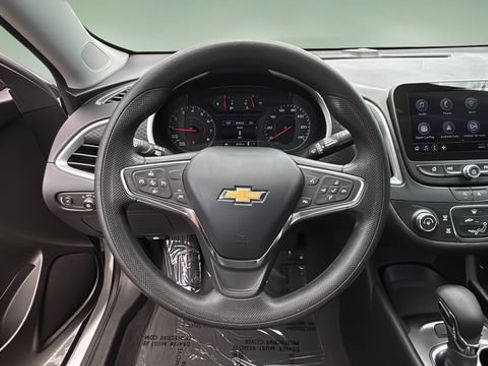 Used 2023 Chevrolet Malibu LS FWD image 12