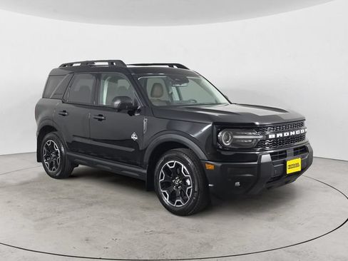 Used 2026 Ford Bronco Sport Outer Banks w/ Outer Banks Tech Package+ AWD/4WD image 3