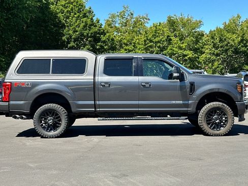 Used 2019 Ford F350 Lariat AWD/4WD image 3