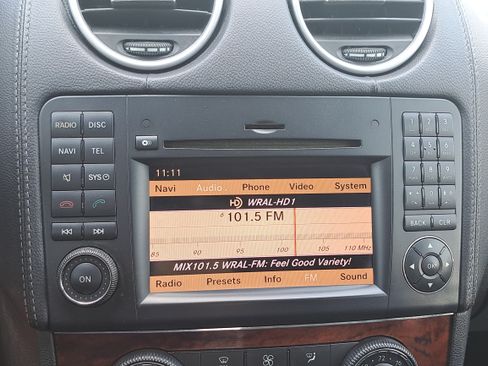 Used 2012 Mercedes-Benz GL 450 4MATIC image 23