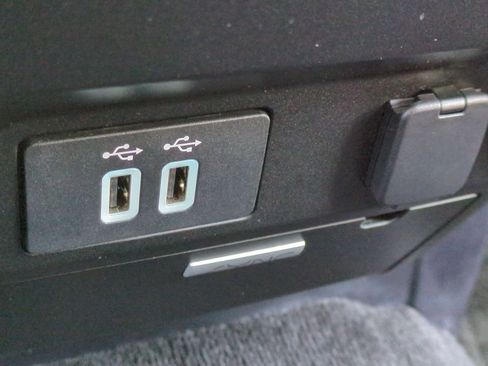 Used 2016 Ford F150 XLT w/ Equipment Group 302A Luxury image 28