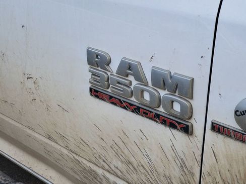 Used 2018 RAM 3500 Tradesman w/ Chrome Appearance Group AWD/4WD image 6