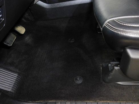 Used 2019 Ford F150 Lariat image 35