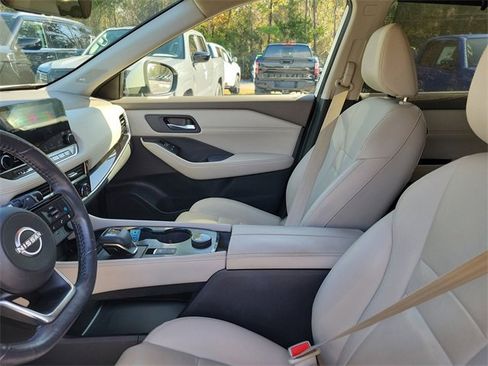 Used 2023 Nissan Rogue SL w/ SL Premium Package image 13