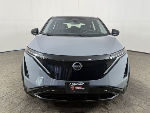 Used 2024 Nissan Ariya FWD image 2