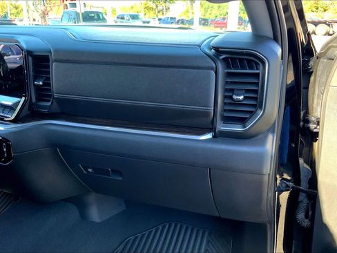 Certified 2022 GMC Sierra 1500 Elevation image 17