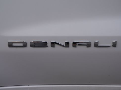 Used 2019 GMC Sierra 1500 Denali image 19