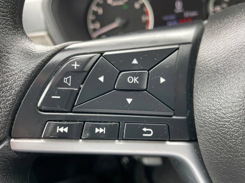 Used 2025 Nissan Altima 2.5 SV FWD image 22
