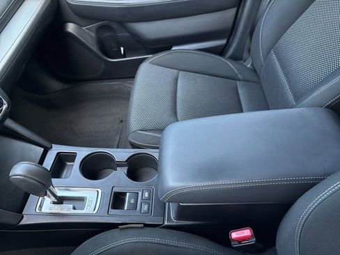 Used 2019 Subaru Outback 2.5i Premium AWD/4WD image 20