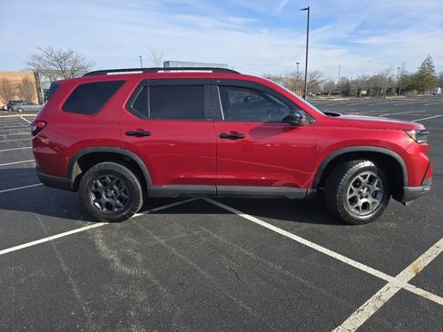 Used 2023 Honda Pilot TrailSport image 19