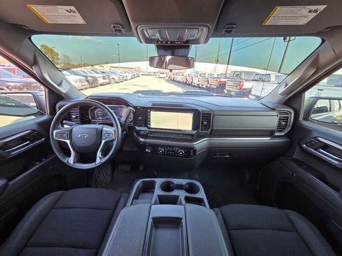 Used 2024 Chevrolet Silverado 1500 LT Trail Boss image 27