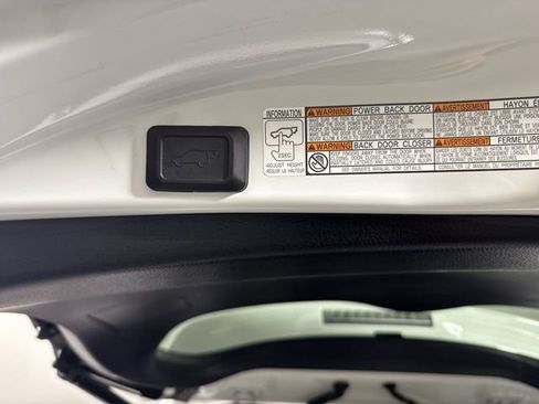 Used 2018 Toyota RAV4 XLE image 34