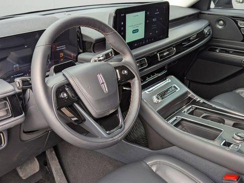 New 2025 Lincoln Aviator 2WD w/ Jet Appearance Package image 8