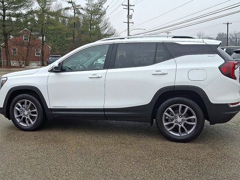 Certified 2022 GMC Terrain SLT w/ Tech Package image 6