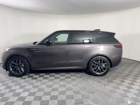 New 2026 Land Rover Range Rover Sport SE image 2
