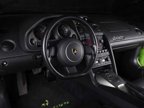 Used 2006 Lamborghini Gallardo image 4