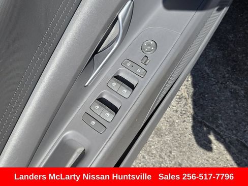 Used 2024 Hyundai Elantra SEL FWD image 22