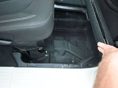 Used 2024 Chrysler Voyager LX FWD image 24