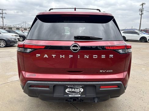 Used 2022 Nissan Pathfinder SV w/ SV Premium Package image 6