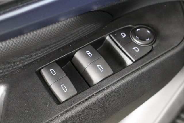 Used 2024 Chevrolet Equinox EV LT FWD image 20