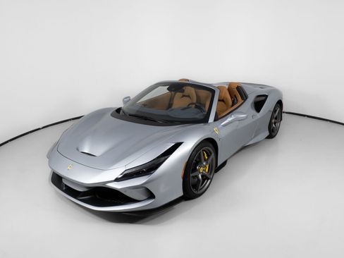Used 2022 Ferrari F8 Tributo image 23