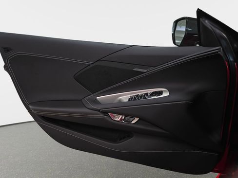 Used 2023 Chevrolet Corvette Stingray Convertible w/ Z51 Performance Package image 25