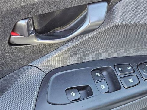 Used 2020 Hyundai Veloster 2.0 image 4