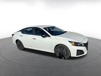 Used 2025 Nissan Altima 2.5 SV video 2