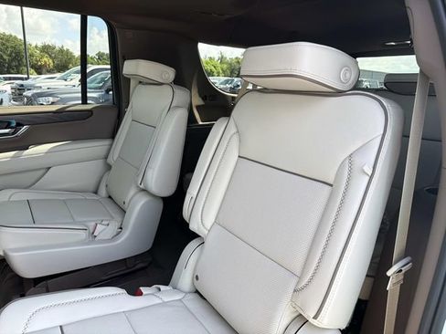 New 2026 GMC Yukon XL Denali w/ Denali Reserve Package AWD/4WD image 12