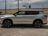 Used 2024 Mitsubishi Outlander SE image 4