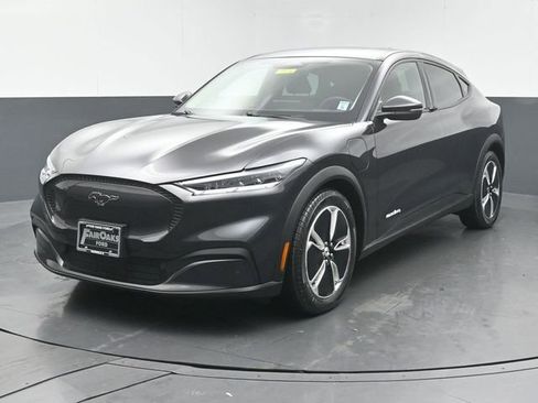 Used 2022 Ford Mustang Mach-E Select image 3