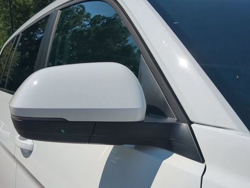 Used 2024 Volkswagen Atlas SE FWD image 11
