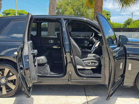 Used 2021 Rolls-Royce Cullinan AWD/4WD image 32