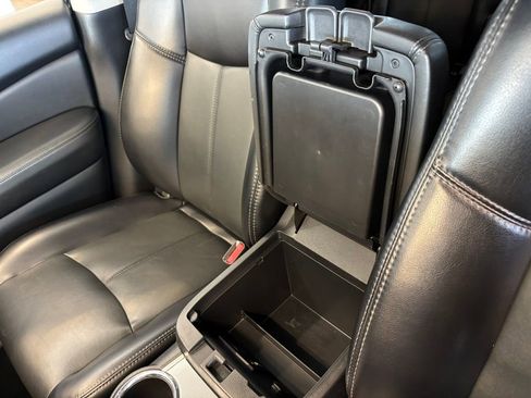 Used 2020 Nissan Pathfinder SL AWD/4WD image 21