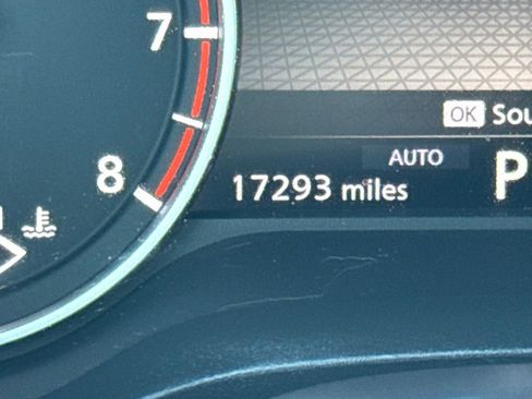 Used 2025 Nissan Rogue SV image 23