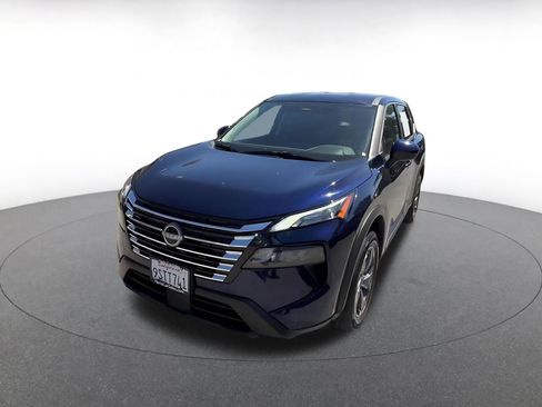 Used 2025 Nissan Rogue SV FWD image 7
