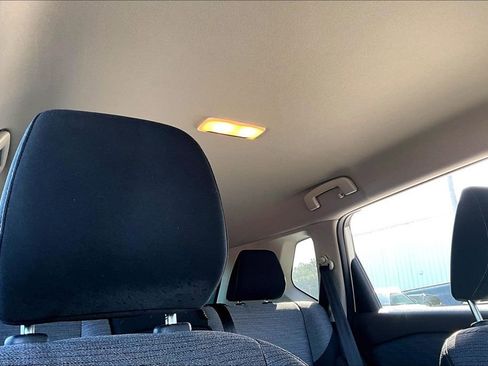 Used 2023 Nissan Rogue SV image 25