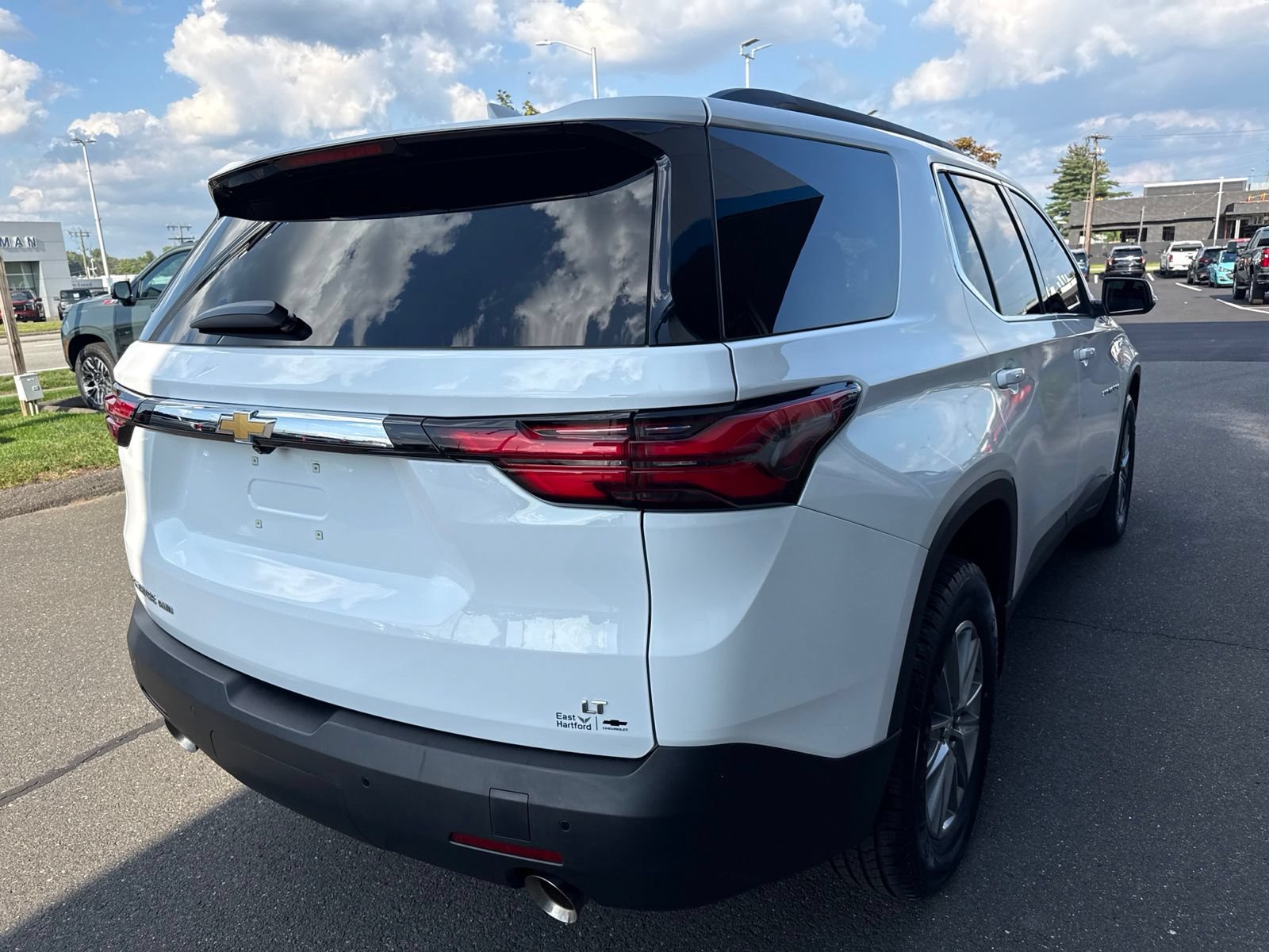 Used 2023 Chevrolet Traverse LT AWD/4WD image 6
