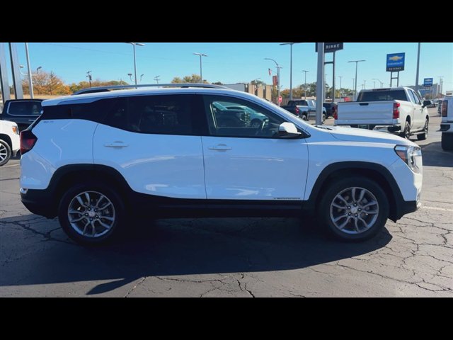 Certified 2023 GMC Terrain SLT AWD/4WD image 9