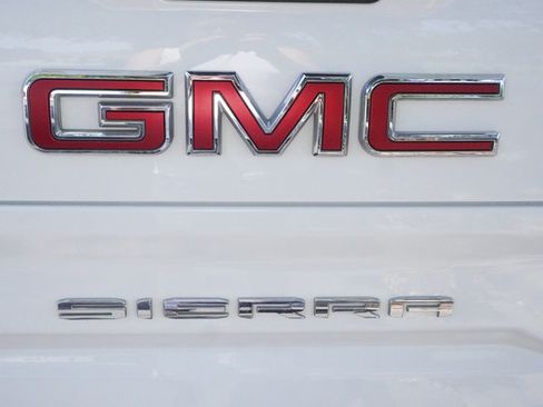 Used 2024 GMC Sierra 1500 AT4X AWD/4WD image 41