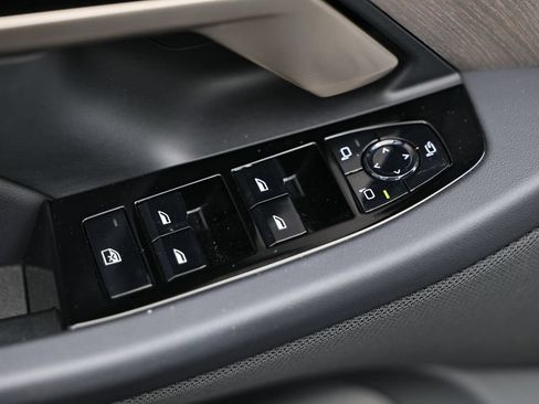 Used 2026 BMW 530i w/ Premium Package RWD image 18