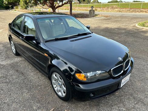 Used 2004 BMW 325i Sedan RWD image 10