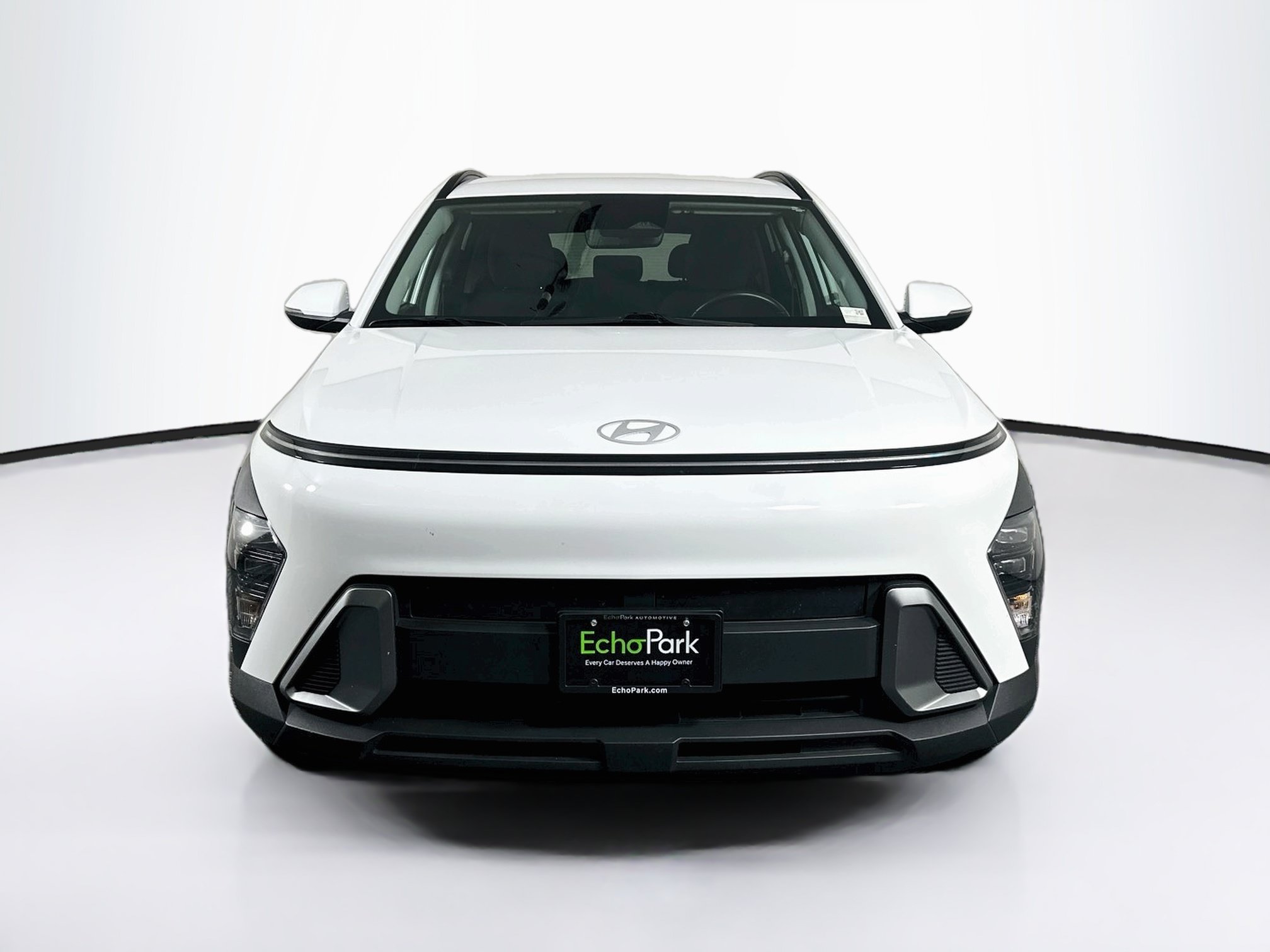 Used 2025 Hyundai Kona SEL FWD image 2