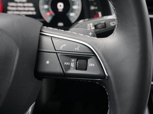 Used 2023 Audi Q8 Premium AWD/4WD image 43