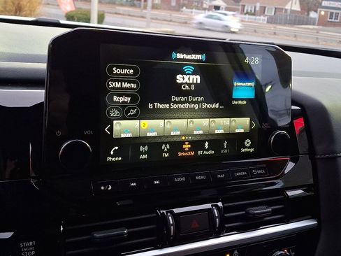 New 2025 Nissan Pathfinder SL image 12