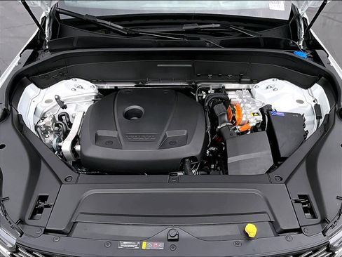 New 2026 Volvo XC90 T8 Ultra w/ Lounge Package image 13