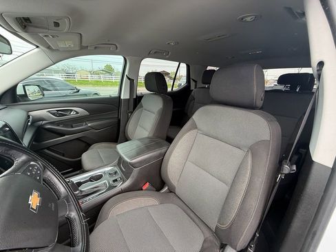 Used 2018 Chevrolet Traverse LT image 13