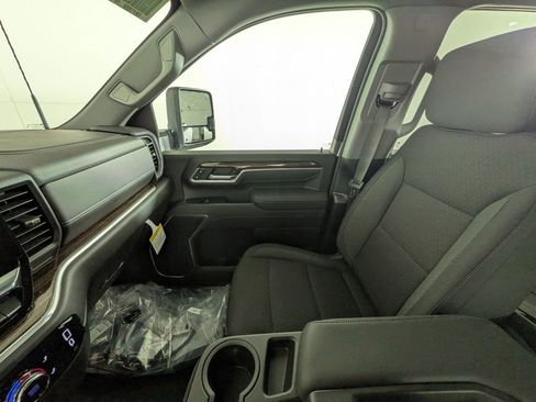 New 2026 GMC Sierra 2500 SLE w/ SLE Value Package; image 27