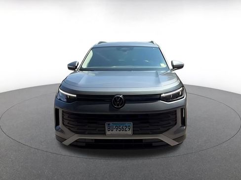 Used 2026 Volkswagen Tiguan SE AWD/4WD image 5
